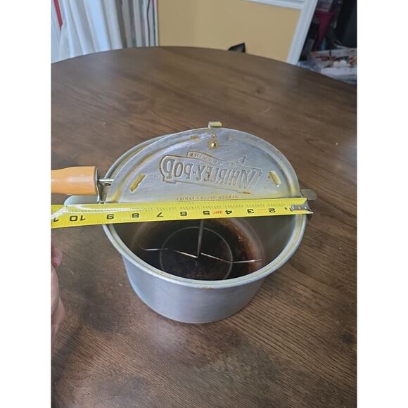 Genuine Whirley Pop Popcorn Maker Popper Stovetop Hand Crank Wooden Handle - Picture 15 of 16